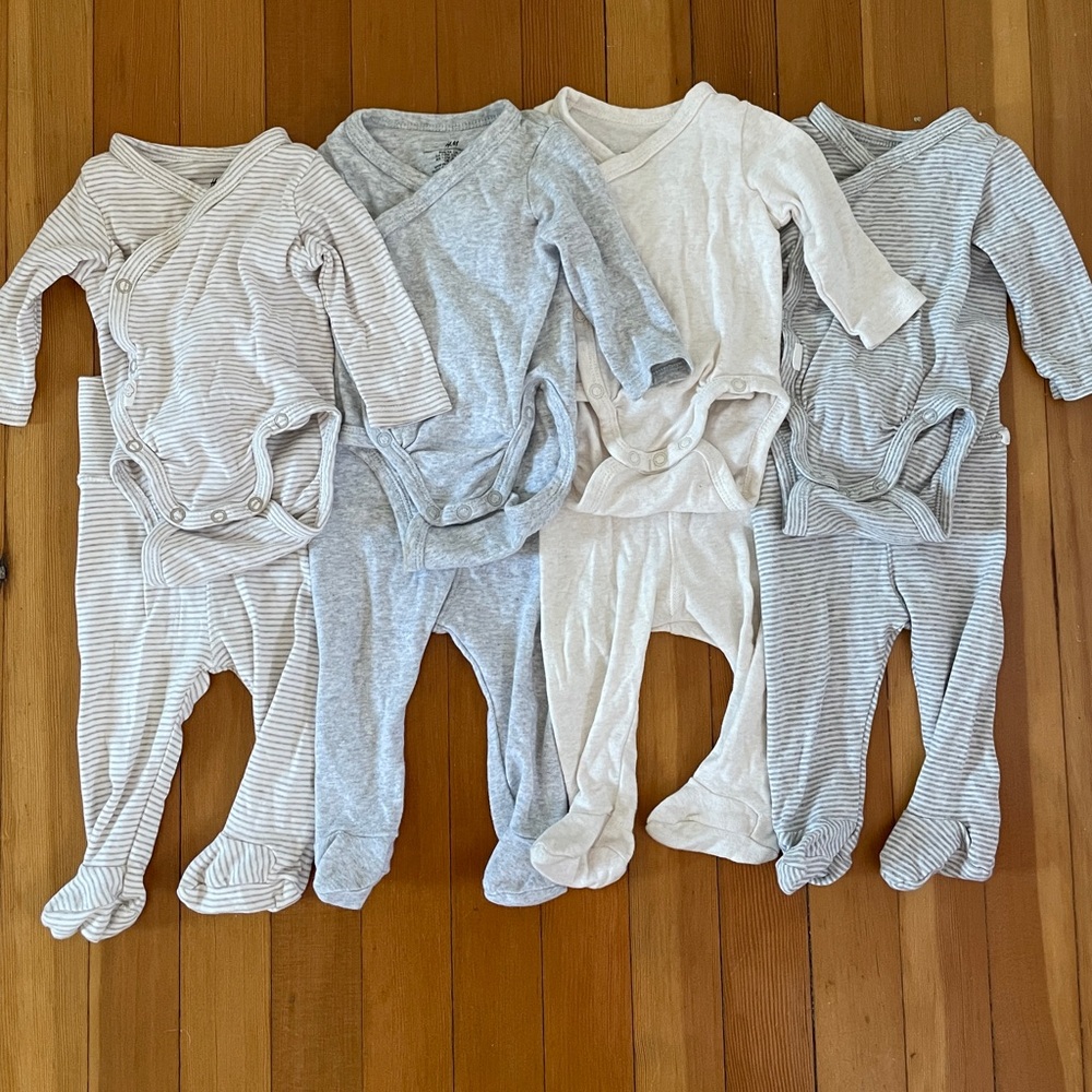 Newborn 100% organic cotton 2 piece neutral outfits